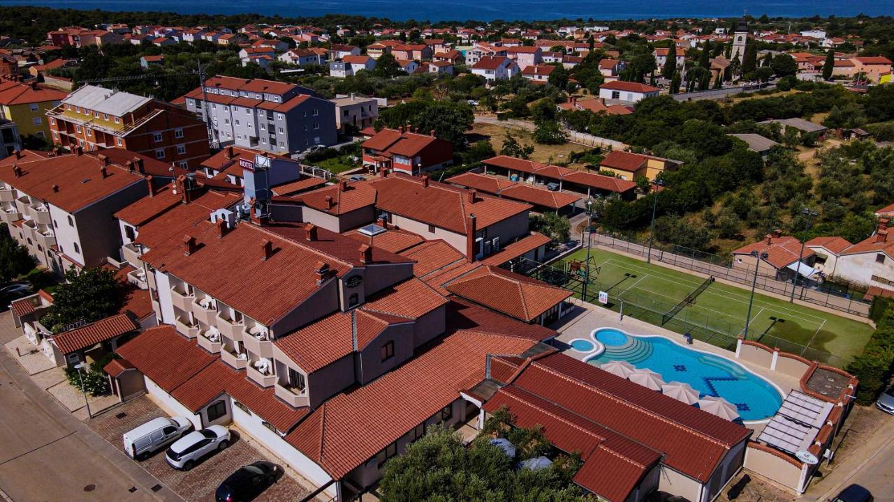 Hotel Villa Letan Fažana Eksteriør bilde
