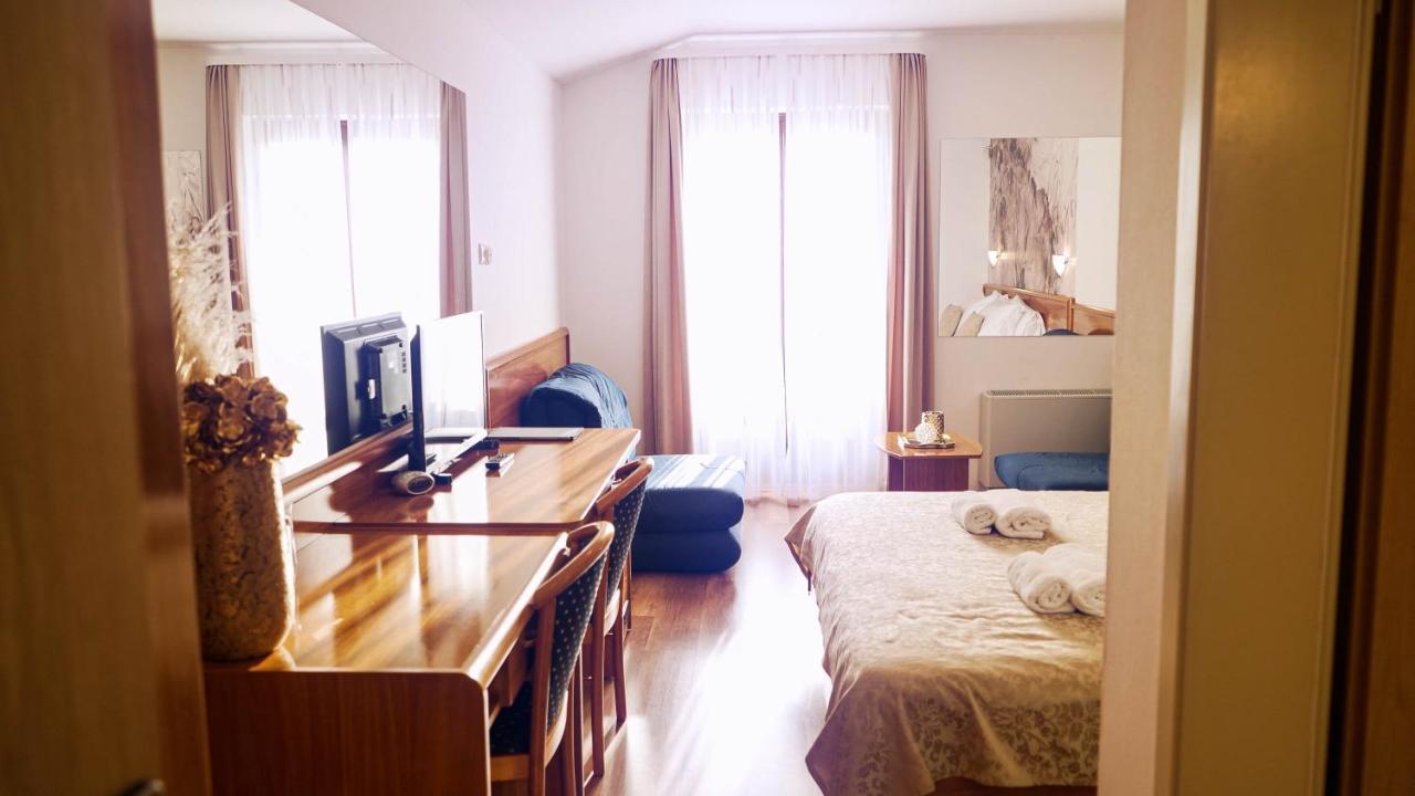 Hotel Villa Letan Fažana Eksteriør bilde