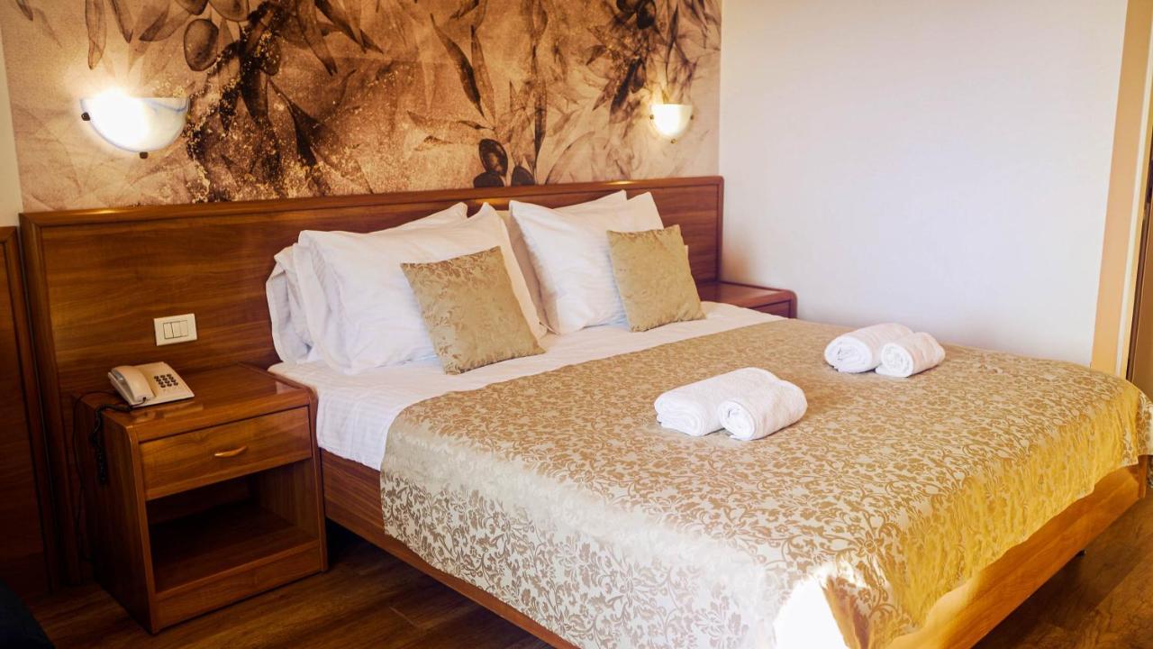 Hotel Villa Letan Fažana Eksteriør bilde